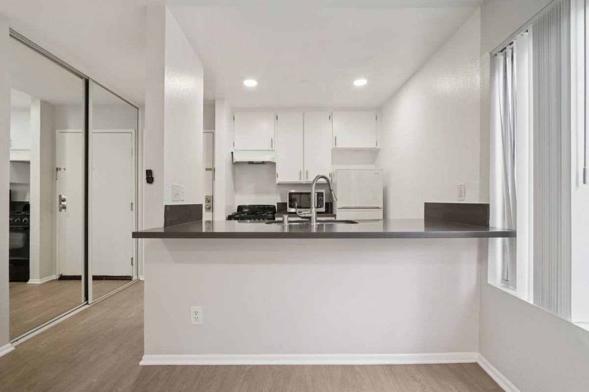 Apartment for rent at 641 Gayley Ave, Los Angeles, CA 90024