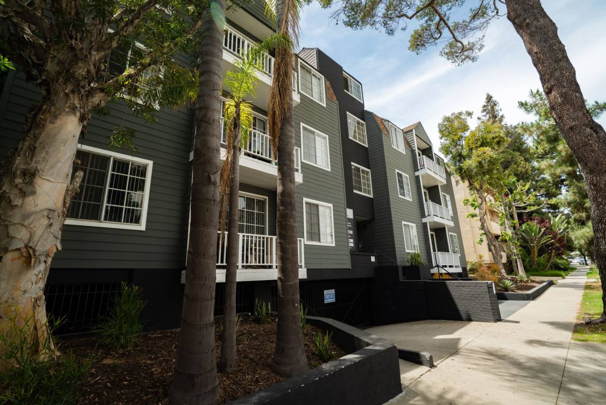 Apartment for rent at 685 Kelton Ave, Los Angeles, CA 90024