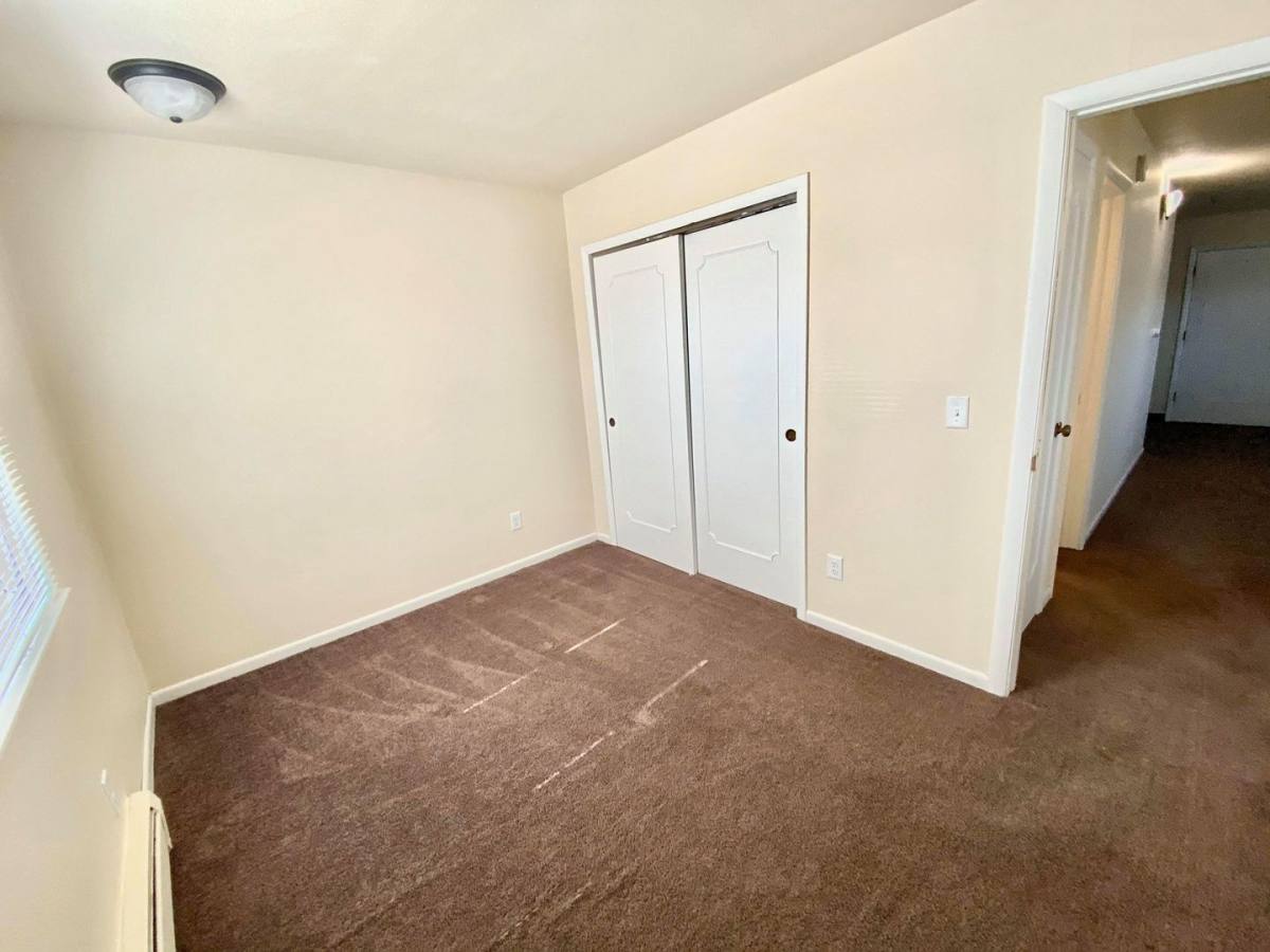 Apartment for rent at 4223 Chamberlain, Des Moines, IA 50312