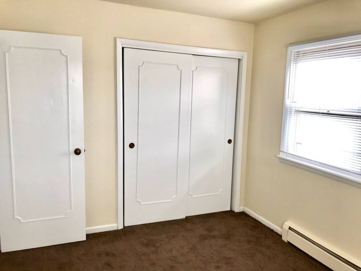 Apartment for rent at 4223 Chamberlain, Des Moines, IA 50312