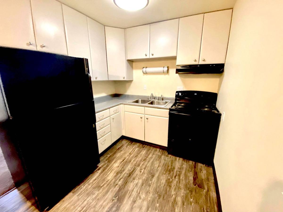 Apartment for rent at 4223 Chamberlain, Des Moines, IA 50312