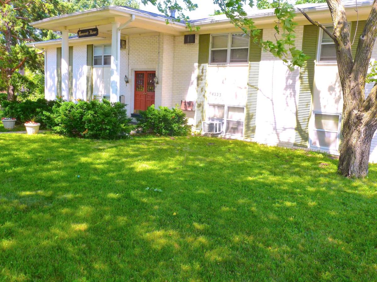Apartment for rent at 4223 Chamberlain, Des Moines, IA 50312