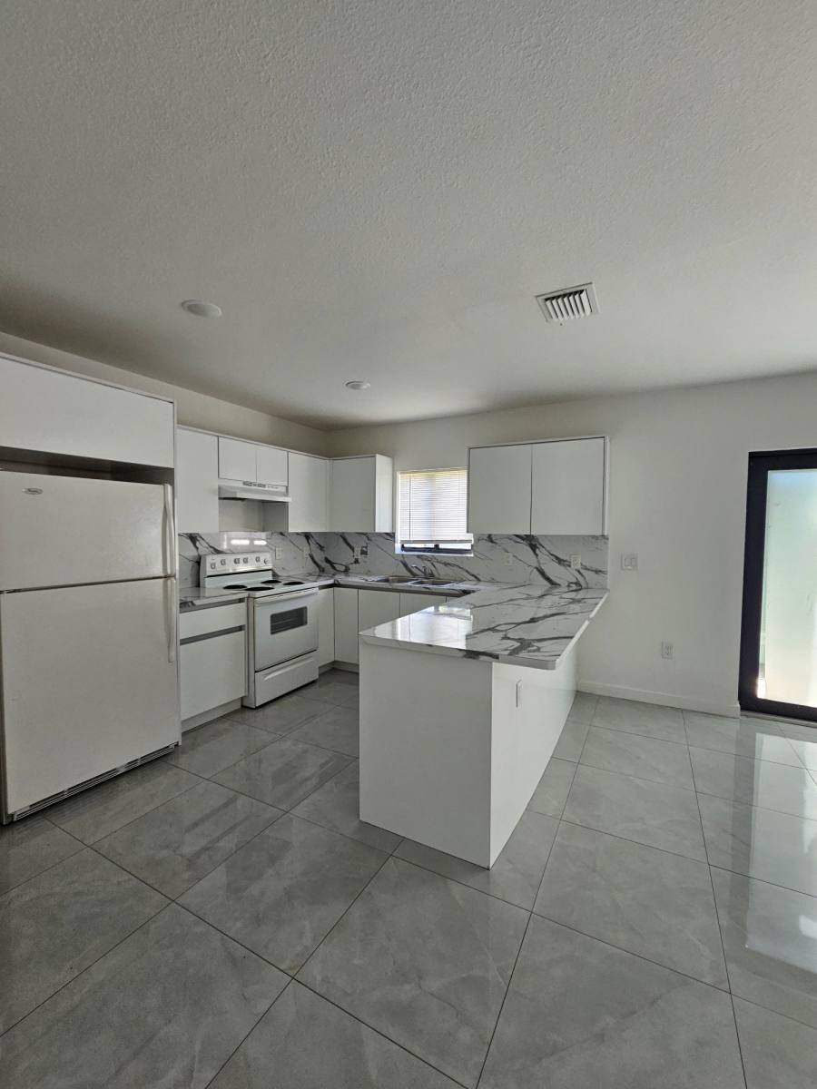 Apartment for rent at 3178 NW 59th St #3176, Miami, FL 33142