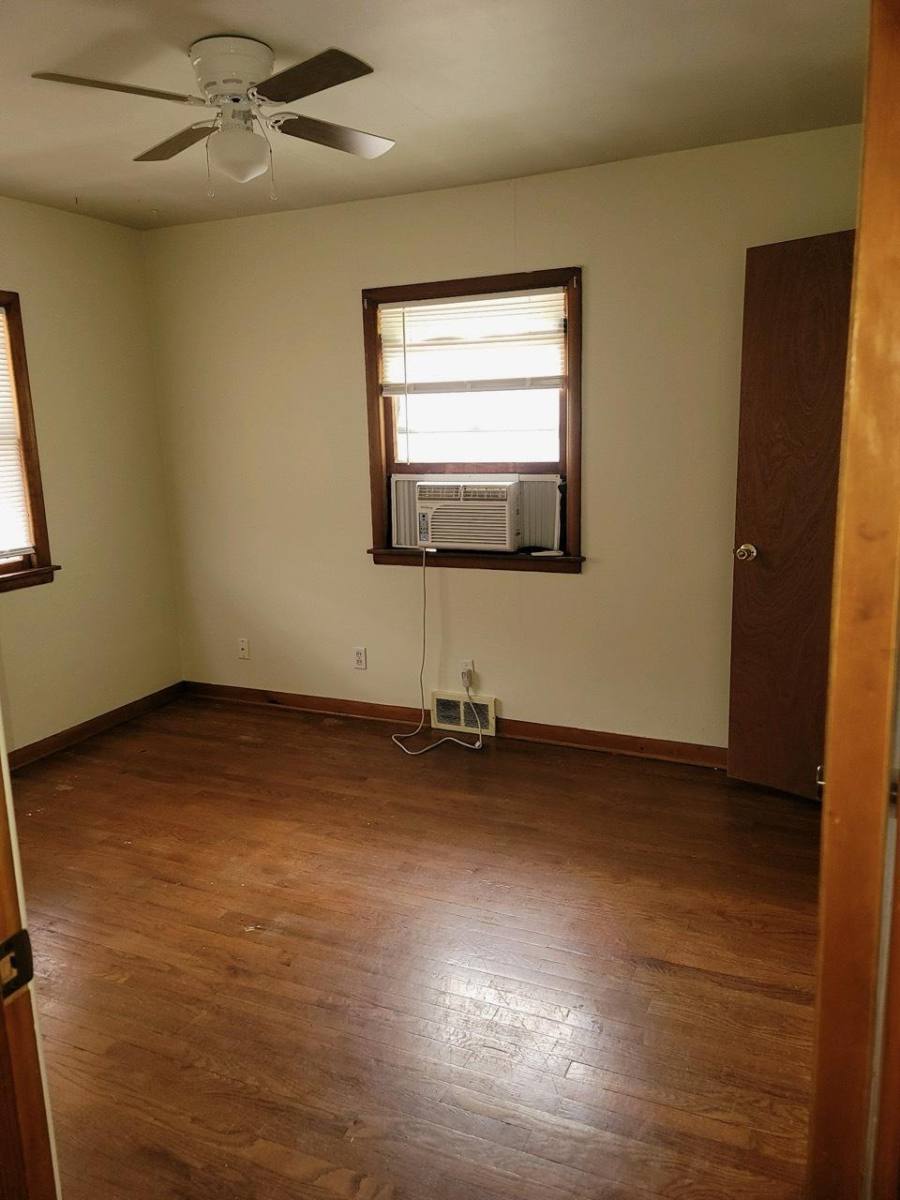 Apartment for rent at 735 W William St #3, Decatur, IL 62522