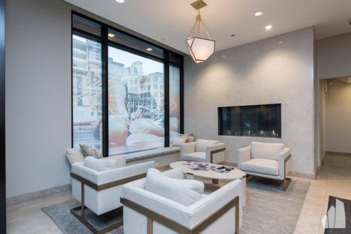 Townhouse for rent at 320 W Illinois St #1111, Chicago, IL 60654