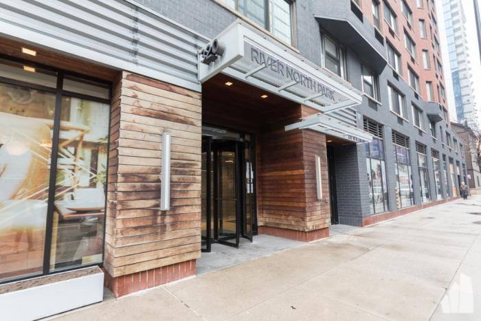Townhouse for rent at 320 W Illinois St #1111, Chicago, IL 60654