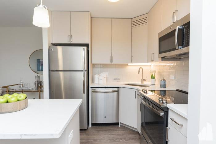 Townhouse for rent at 320 W Illinois St #1111, Chicago, IL 60654