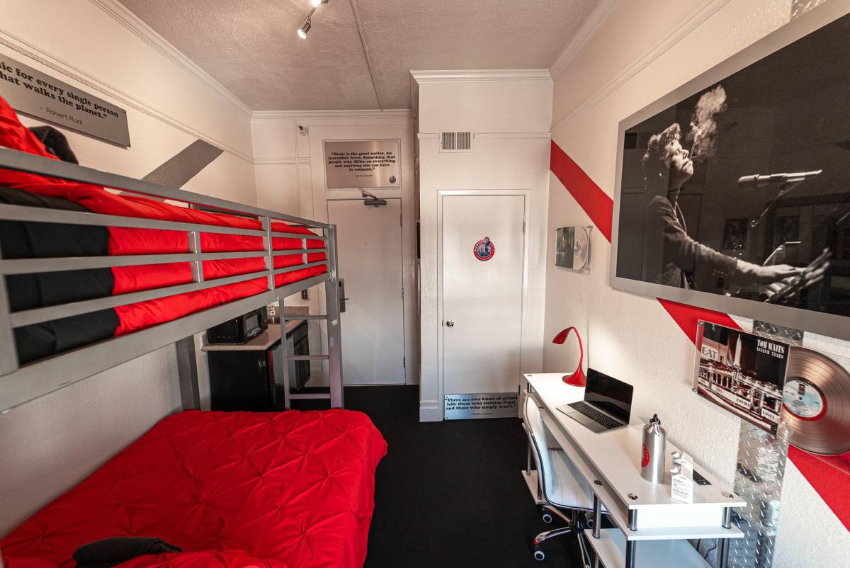 Apartment for rent at 1353 Bush St, San Francisco, CA 94109