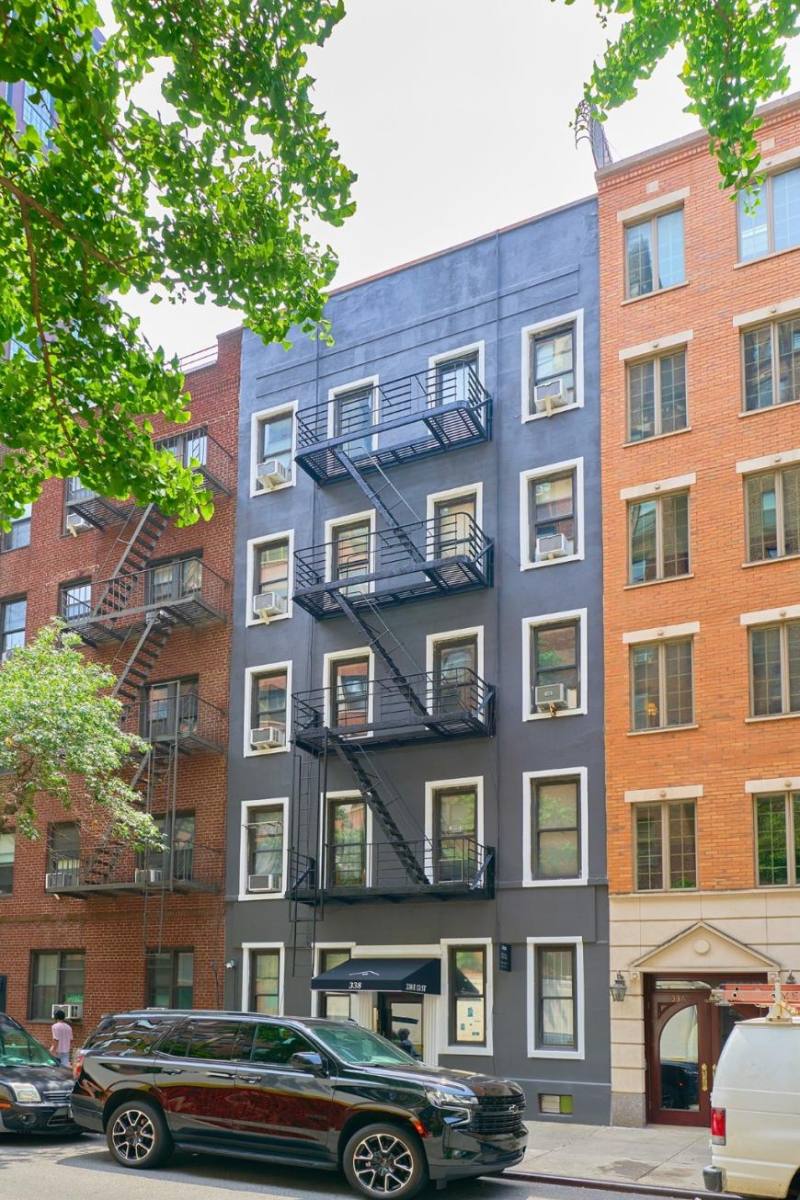 Apartment for rent at 338 E 53rd St #C, New York, NY 10022