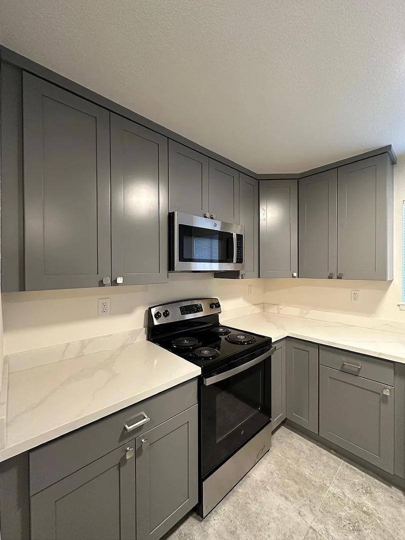 Apartment for rent at 570 Dean St, Hayward, CA 94541