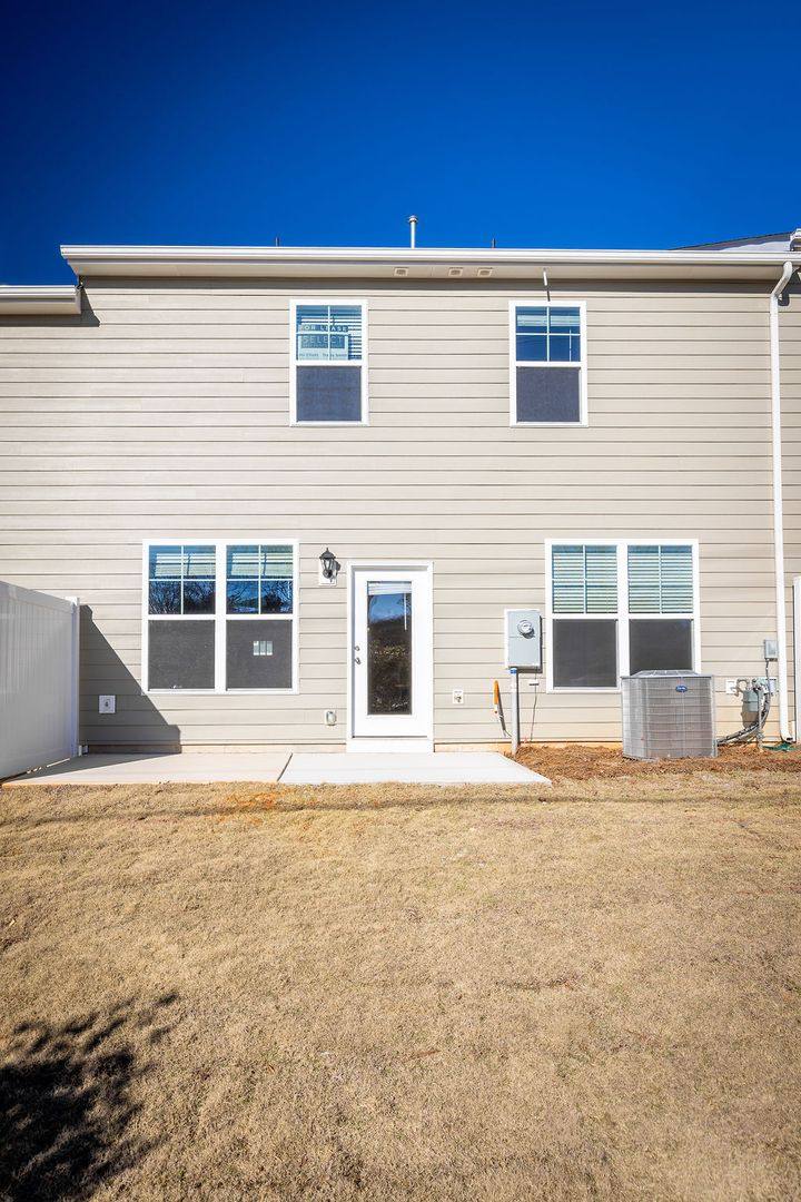 Townhouse for rent at 4160 Steel Way, Sherrills Ford, NC 28673