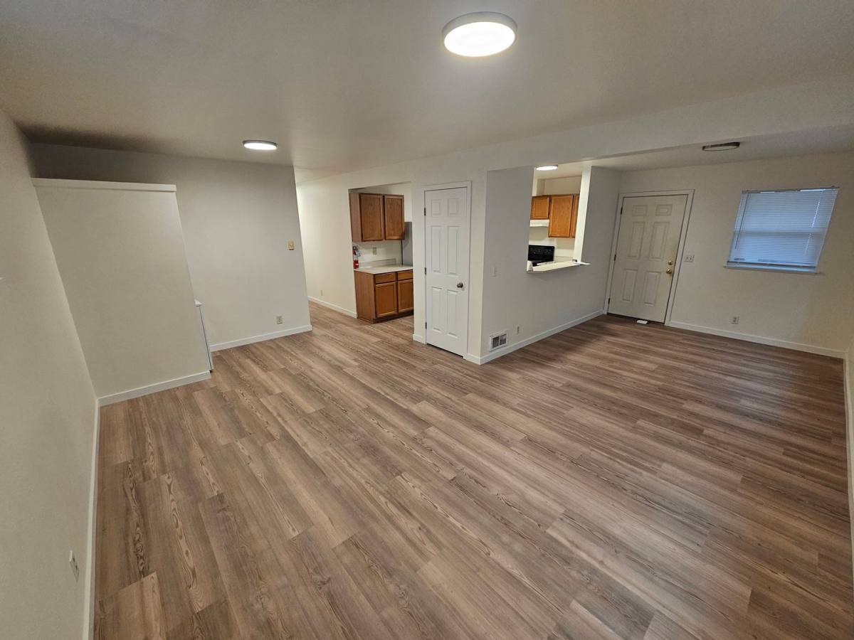 Apartment for rent at 1580, 1584, 1588 Ferry Alley, Eugene, OR 97401