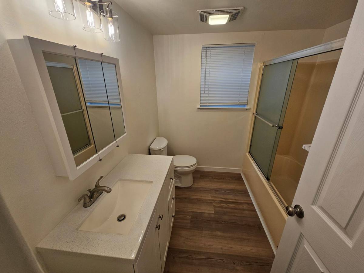 Apartment for rent at 1580, 1584, 1588 Ferry Alley, Eugene, OR 97401
