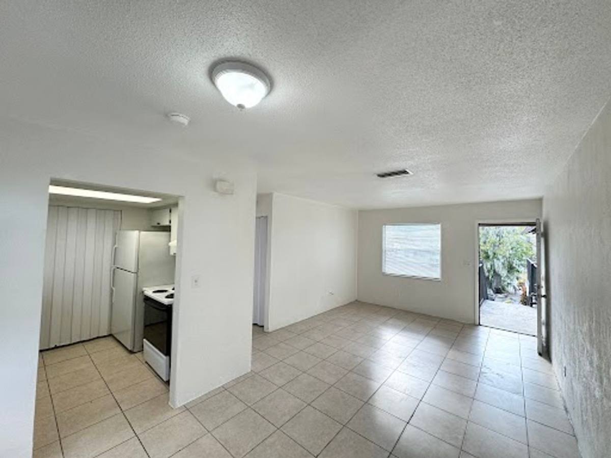 Apartment for rent at 1221 Kennedy Rd, Daytona Beach, FL 32117