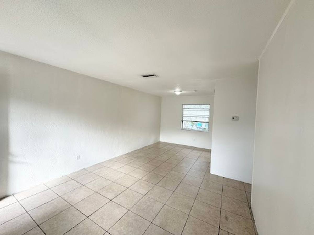 Apartment for rent at 1221 Kennedy Rd, Daytona Beach, FL 32117