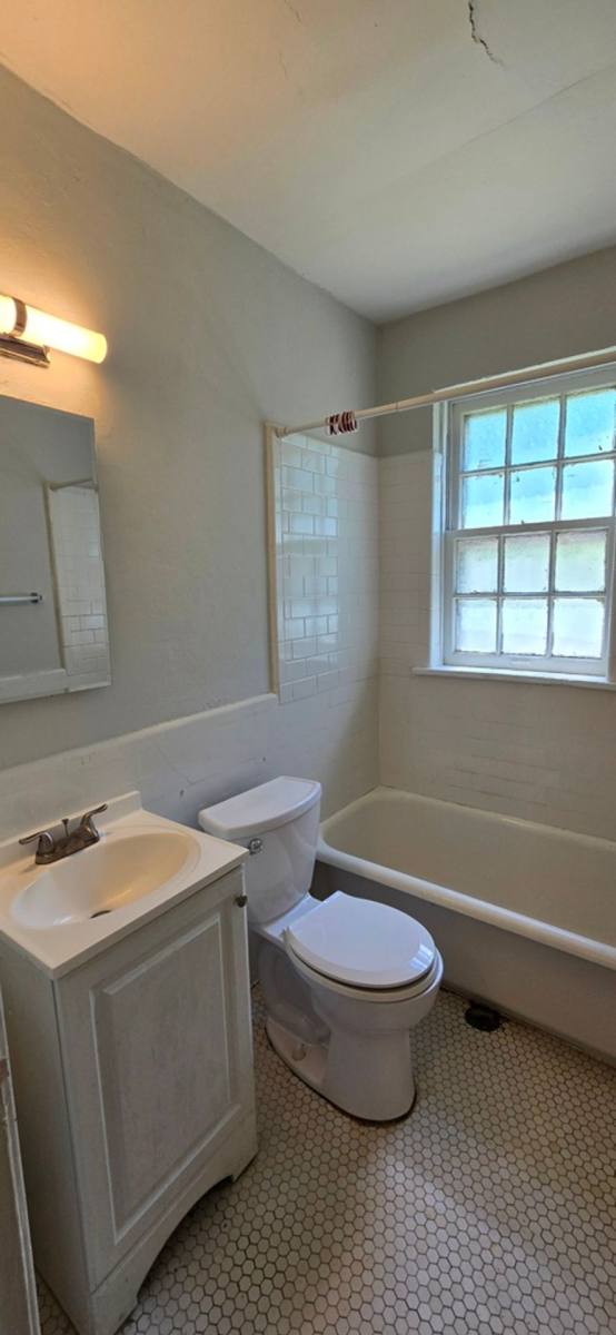 Apartment for rent at 5024-5032 Christy Blvd, Saint Louis, MO 63116