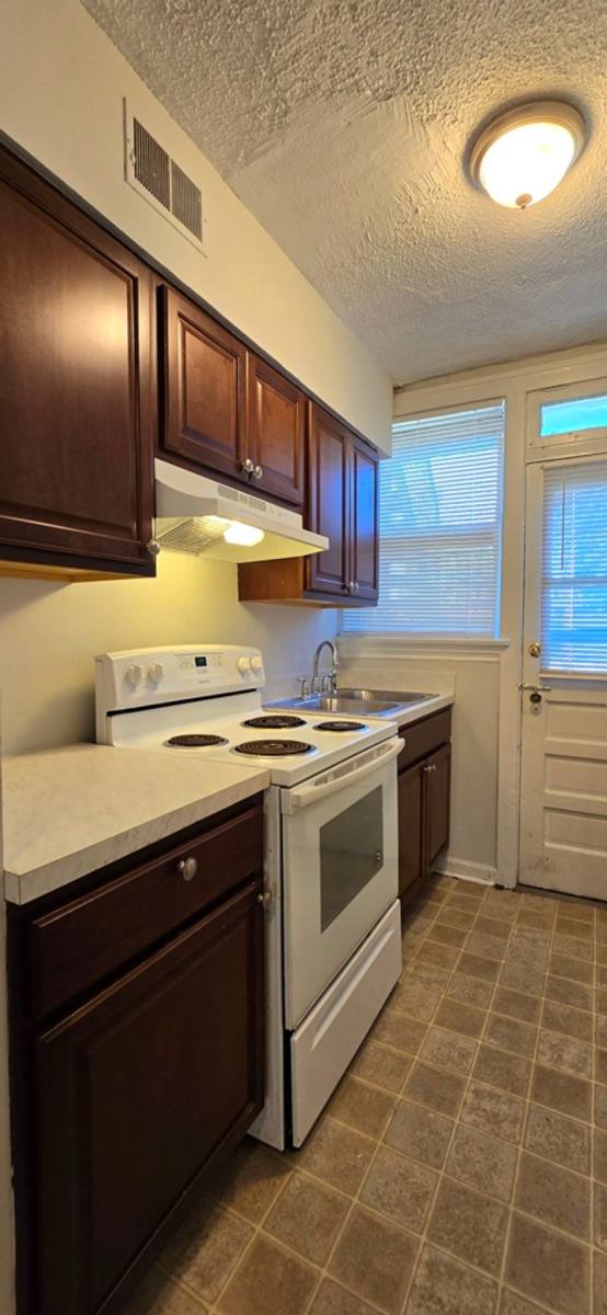 Apartment for rent at 5024-5032 Christy Blvd, Saint Louis, MO 63116