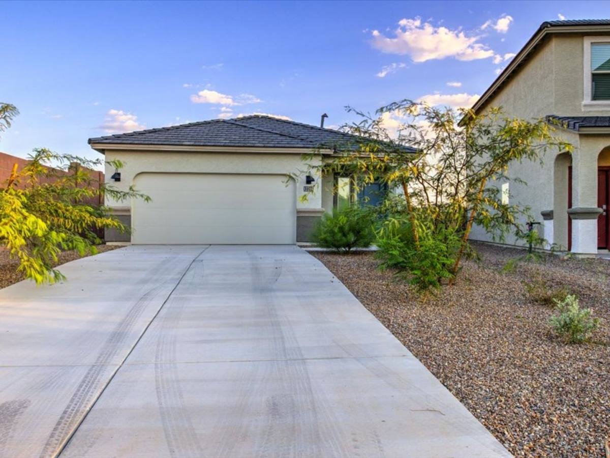 House for rent at 12218 E Ava Lynn Dr, Vail, AZ 85641