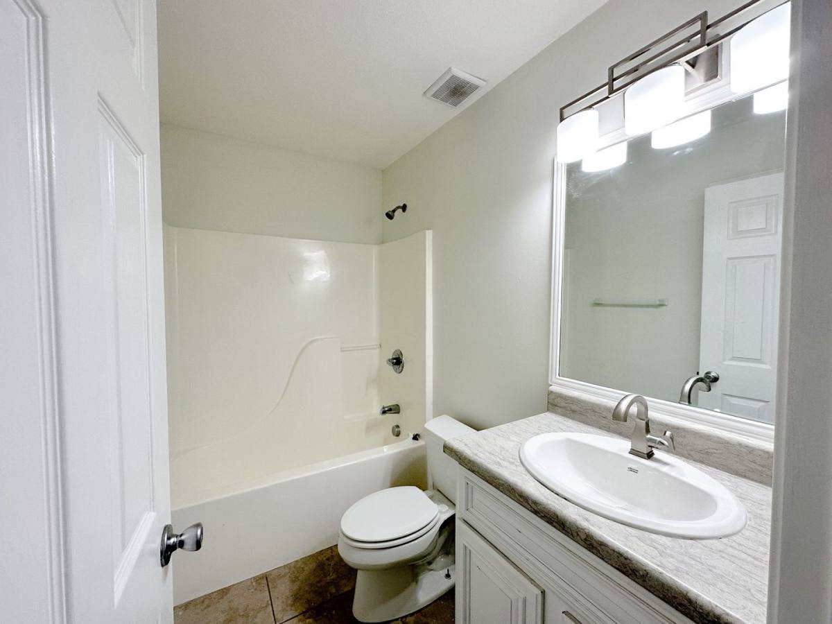 Apartment for rent at 435 E Canal Dr, Gulf Shores, AL 36542