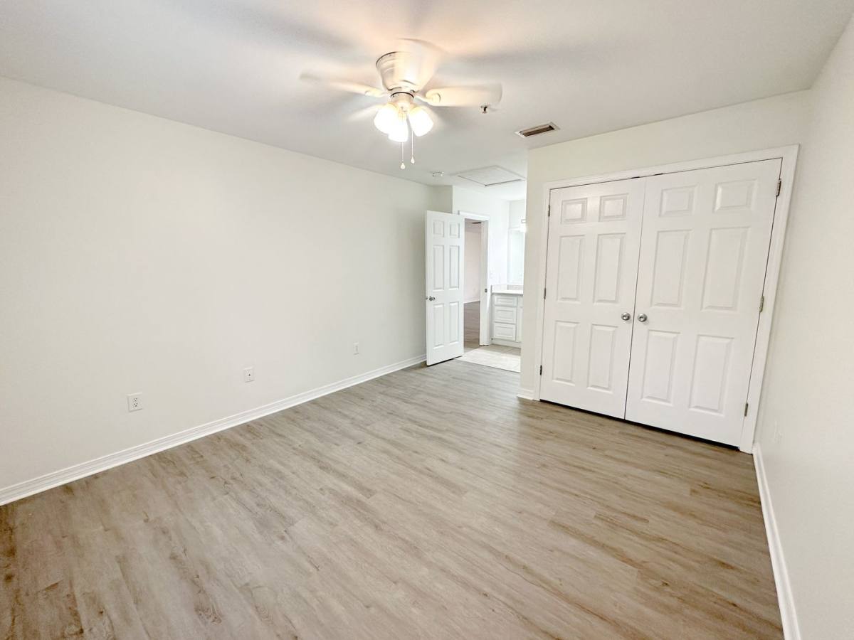 Apartment for rent at 435 E Canal Dr, Gulf Shores, AL 36542