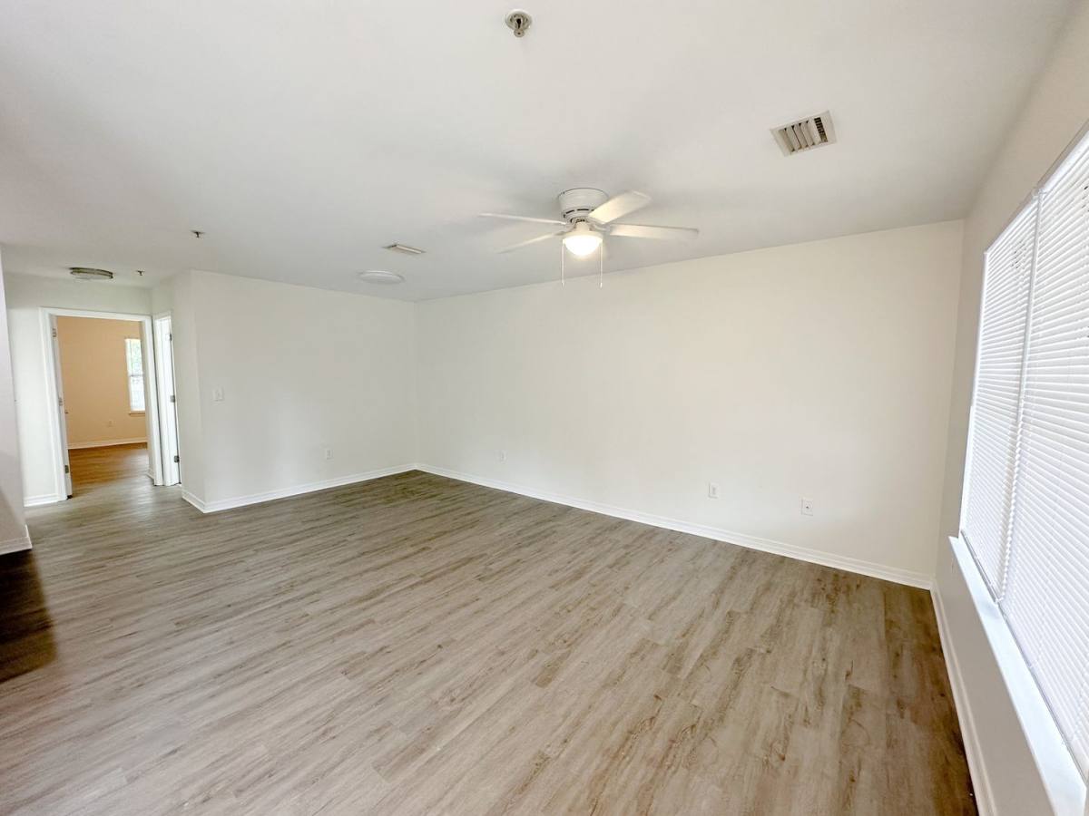 Apartment for rent at 435 E Canal Dr, Gulf Shores, AL 36542