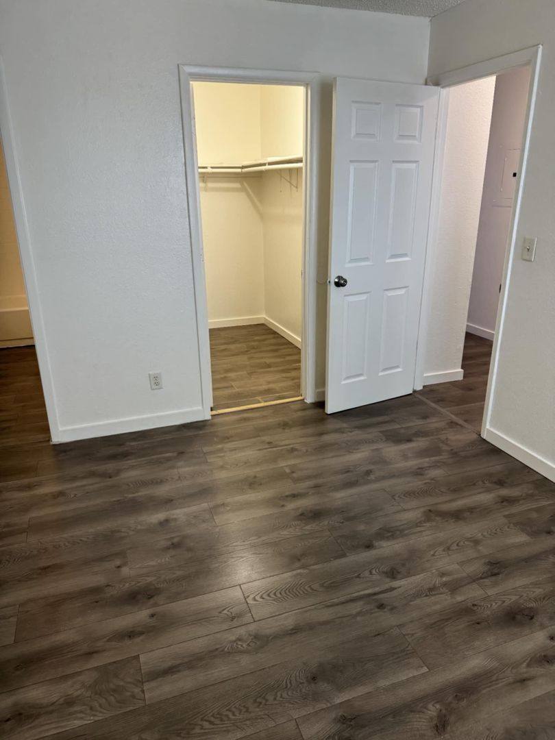 Apartment for rent at 2377 Exeter Dr, Las Vegas, NV 89156