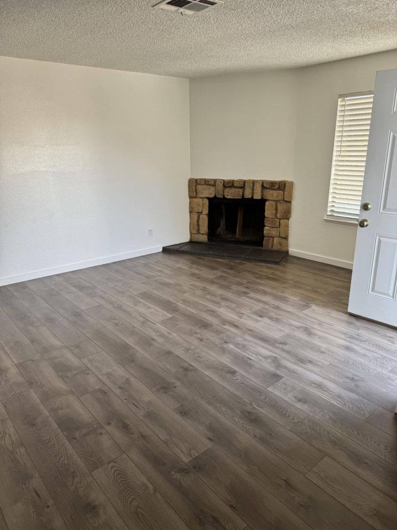 Apartment for rent at 2377 Exeter Dr, Las Vegas, NV 89156