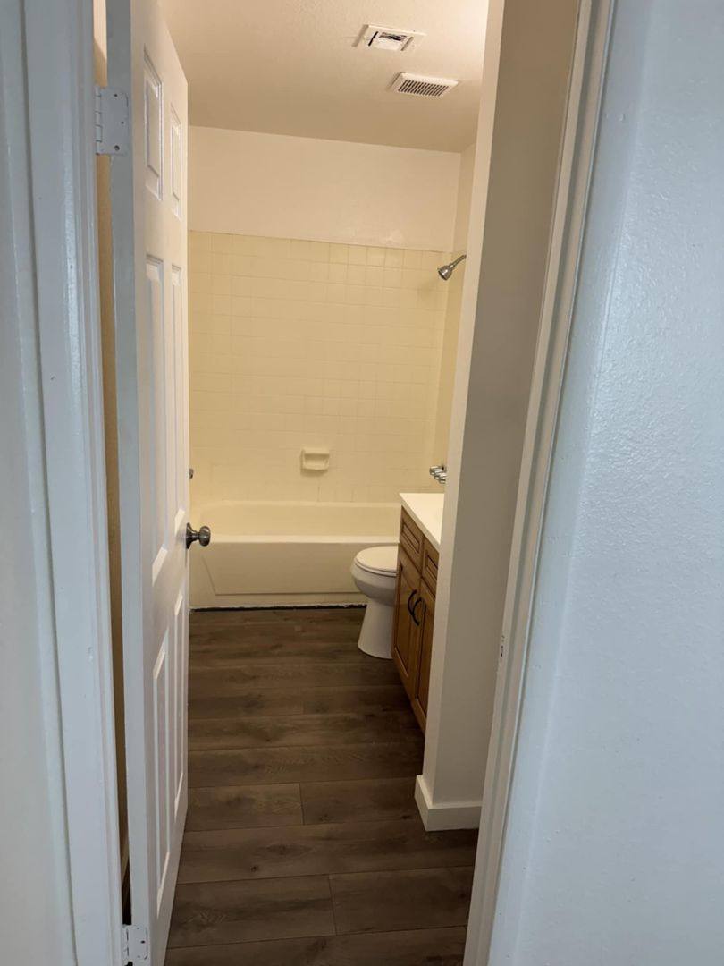 Apartment for rent at 2377 Exeter Dr, Las Vegas, NV 89156