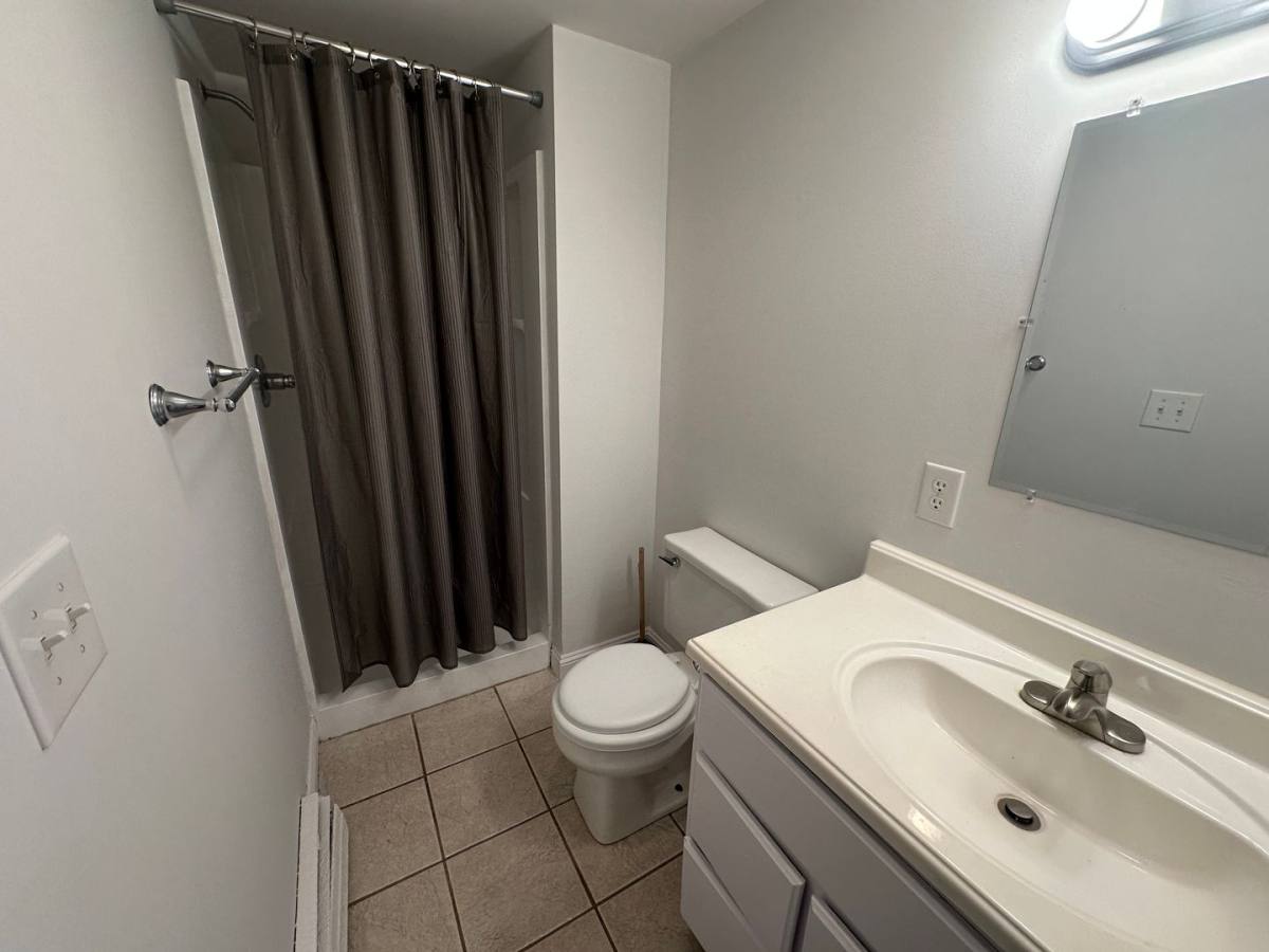 Apartment for rent at 218 N 26th St, Kalamazoo, MI 49048