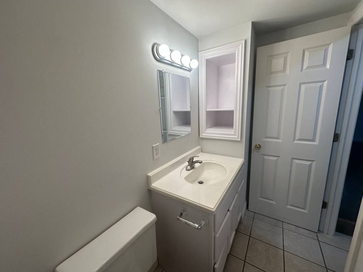 Apartment for rent at 218 N 26th St, Kalamazoo, MI 49048