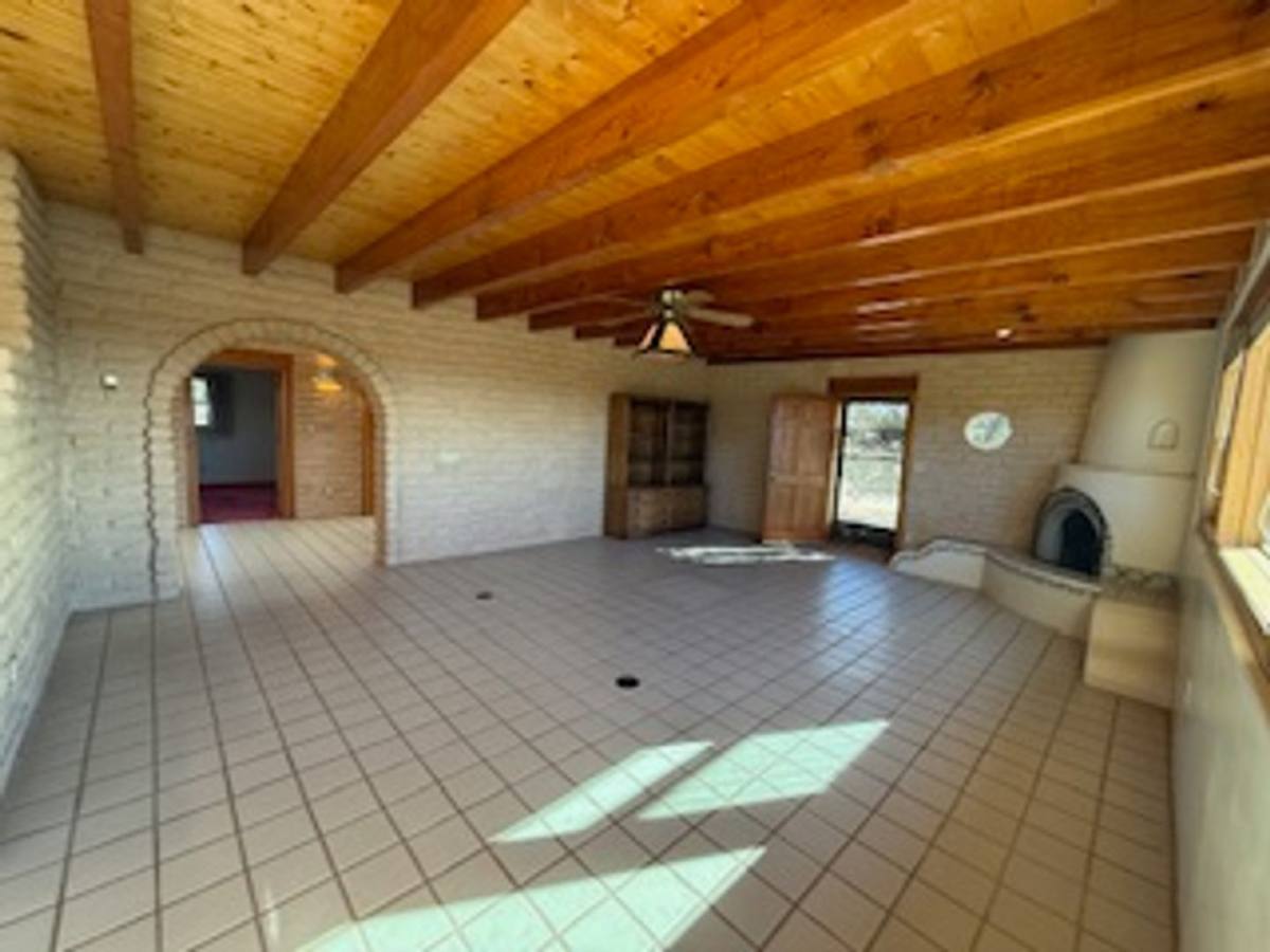 House for rent at 5 Oriente Court, Santa Fe, NM 87508
