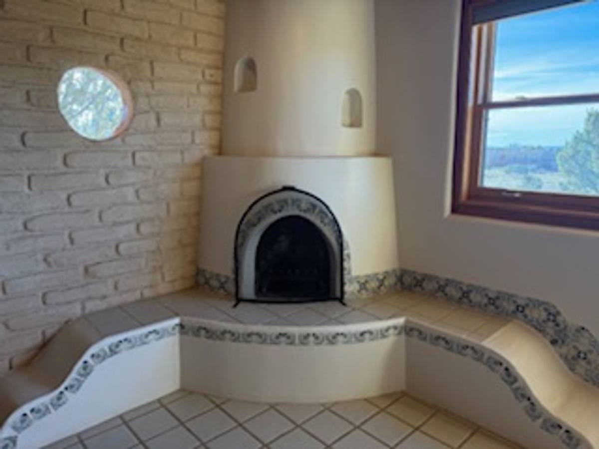 House for rent at 5 Oriente Court, Santa Fe, NM 87508