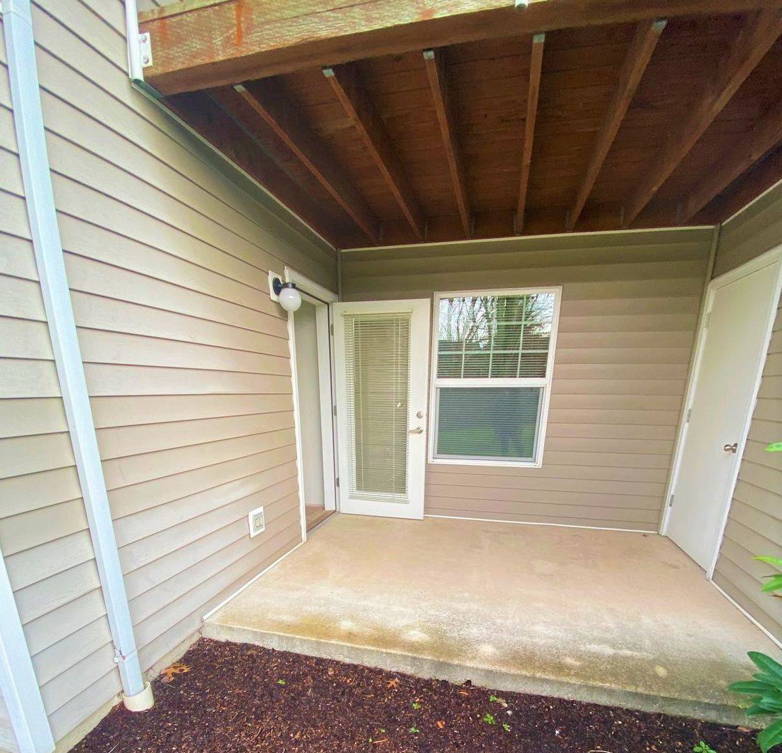 Apartment for rent at 3320 Jackson St SE, Albany, OR 97322