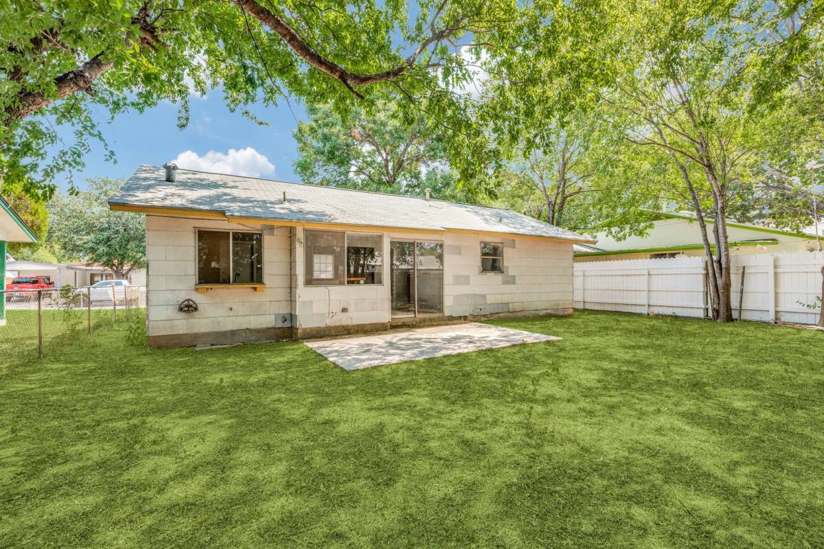 House for rent at 827 Spring Park Dr, San Antonio, TX 78227