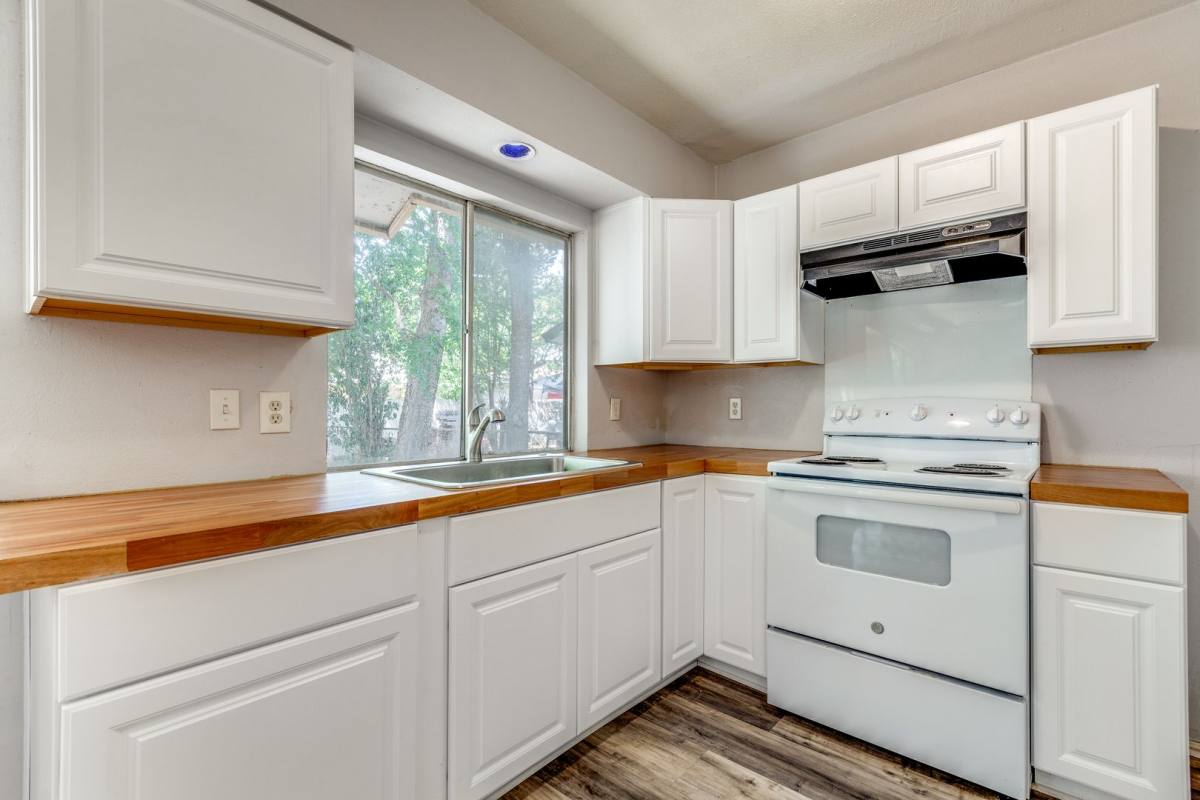 House for rent at 827 Spring Park Dr, San Antonio, TX 78227