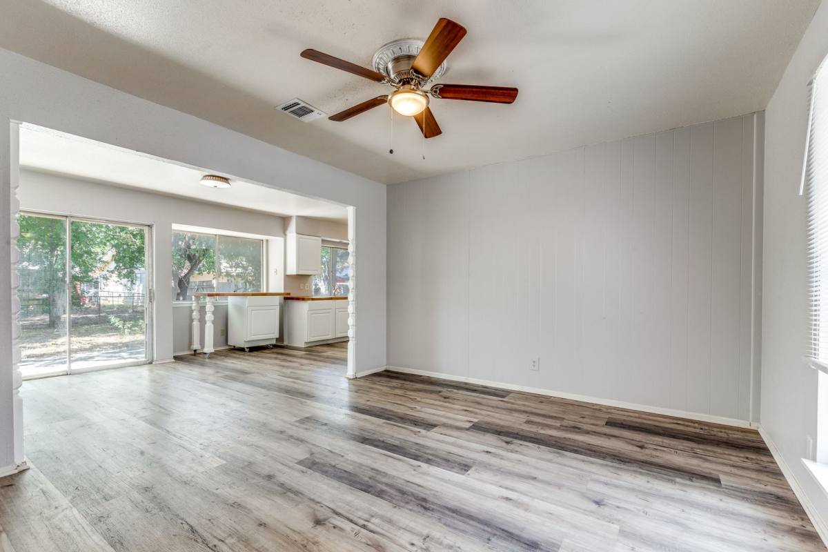 House for rent at 827 Spring Park Dr, San Antonio, TX 78227