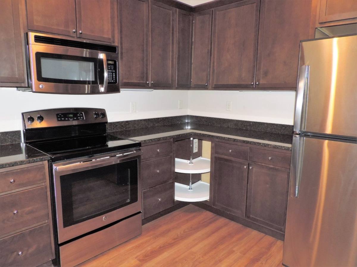 Apartment for rent at 613 N 1st Ave, Iowa City, IA 52245