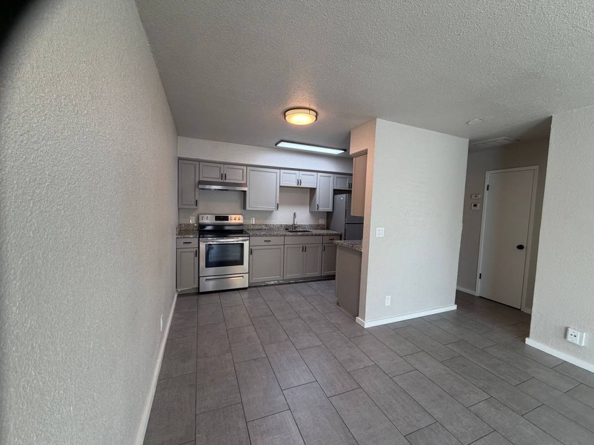 Apartment for rent at 116 N Yosemite Ave, Fresno, CA 93701