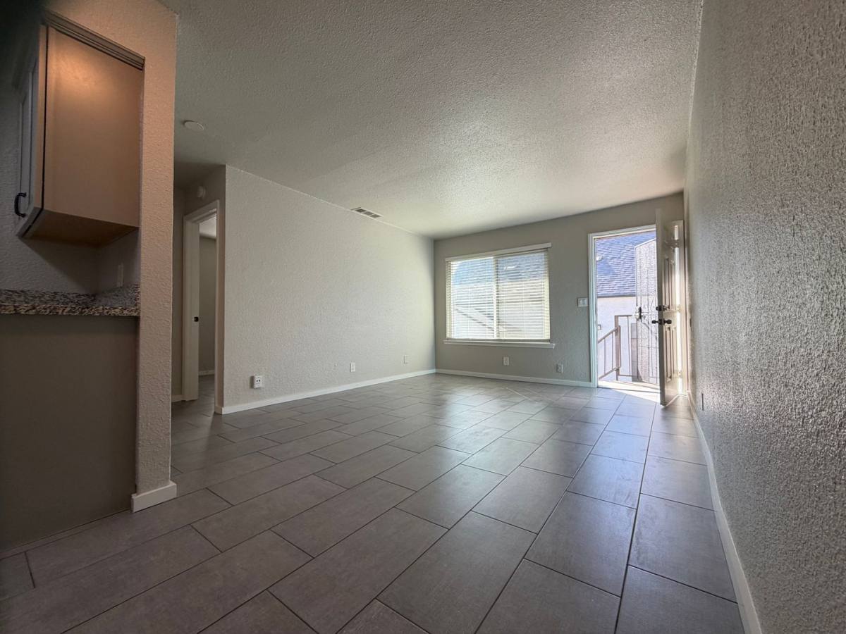 Apartment for rent at 116 N Yosemite Ave, Fresno, CA 93701