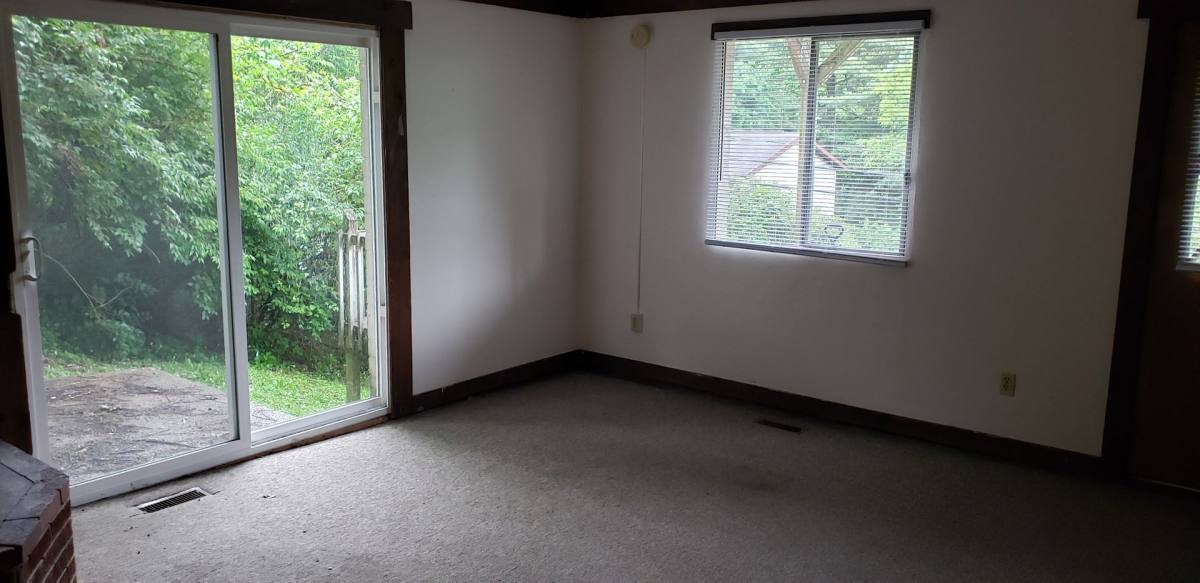 Apartment for rent at 86 Mason St, Morgantown, WV 26505