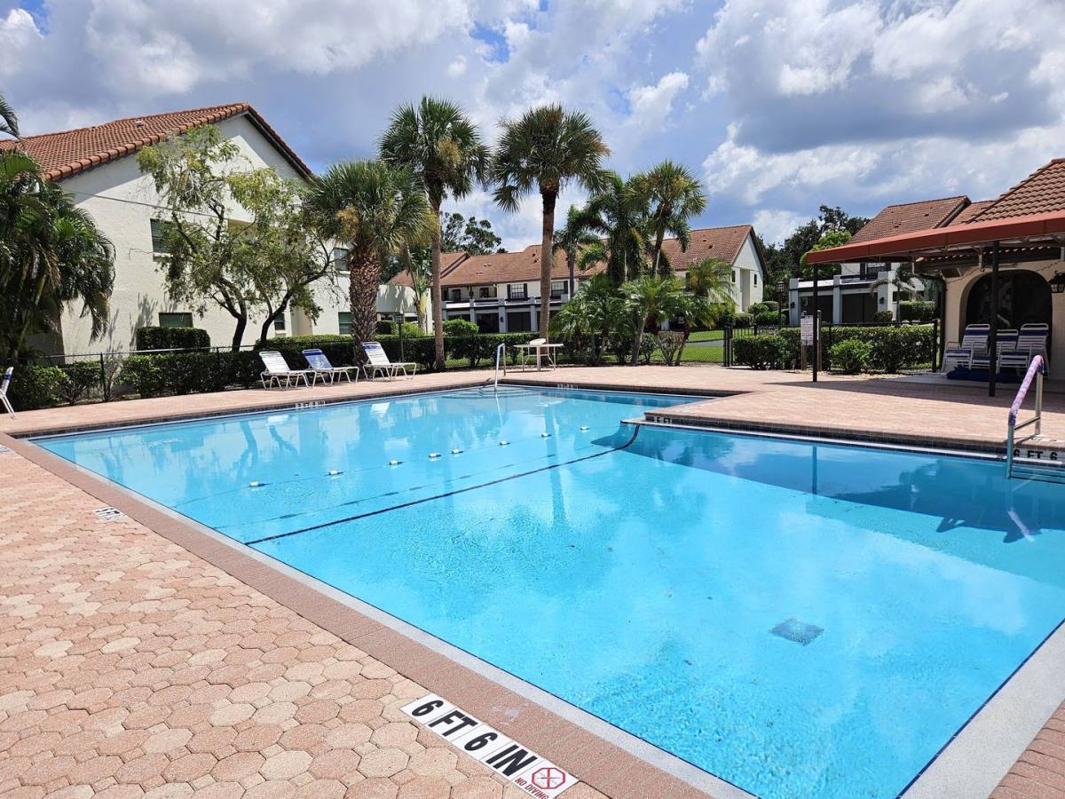Condo for rent at 764 Avenida Estancia, Venice, FL 34292