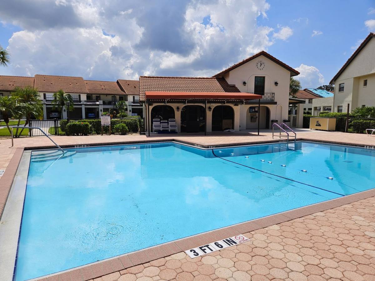 Condo for rent at 764 Avenida Estancia, Venice, FL 34292