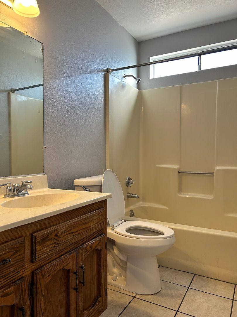 Apartment for rent at 933 W Atkins Ave, Ridgecrest, CA 93555