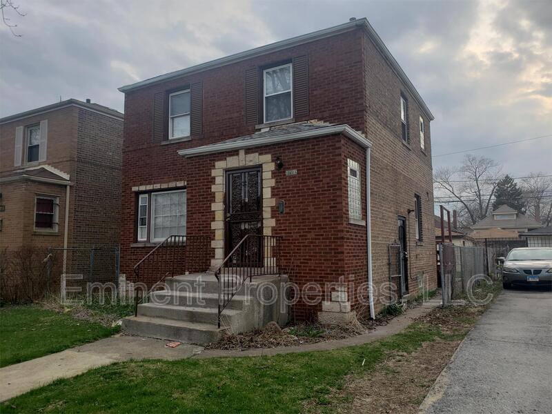 House for rent at 10016 S Morgan St, Chicago, IL 60643