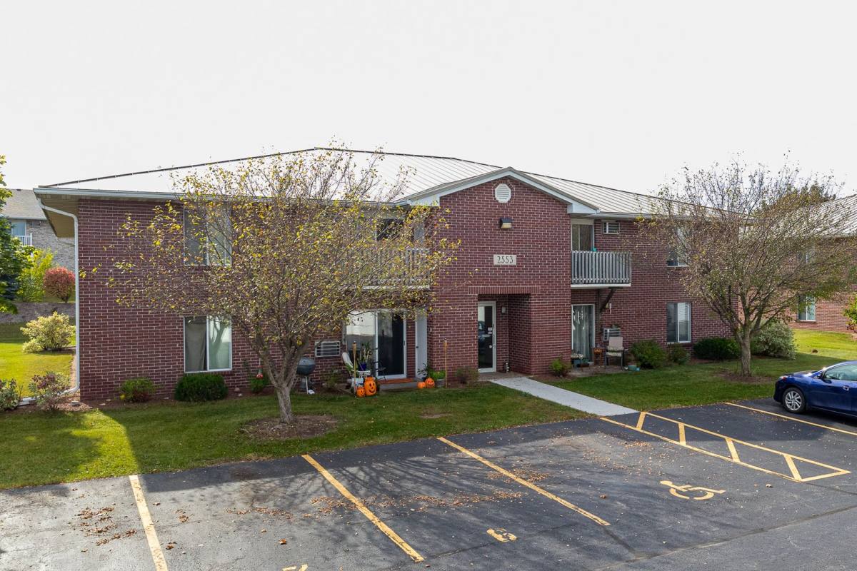 Apartment for rent at 2531 - 2557 W Waukau Ave, Oshkosh, WI 54904