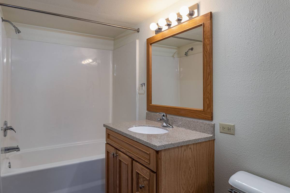 Apartment for rent at 2531 - 2557 W Waukau Ave, Oshkosh, WI 54904