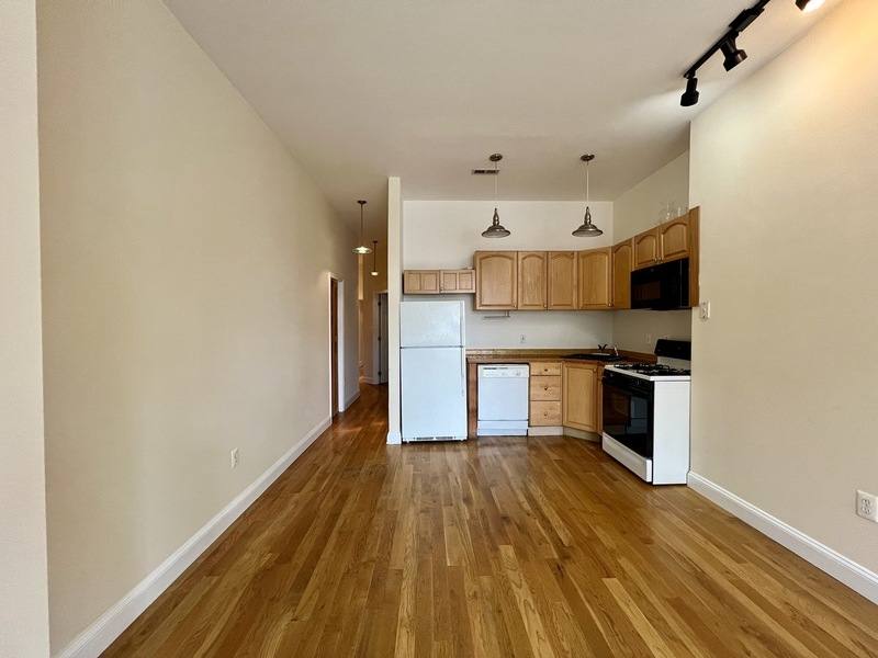 Condo for rent at 1424 11th St NW #3, Washington, DC 20001