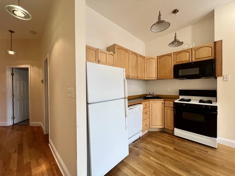 Condo for rent at 1424 11th St NW #3, Washington, DC 20001
