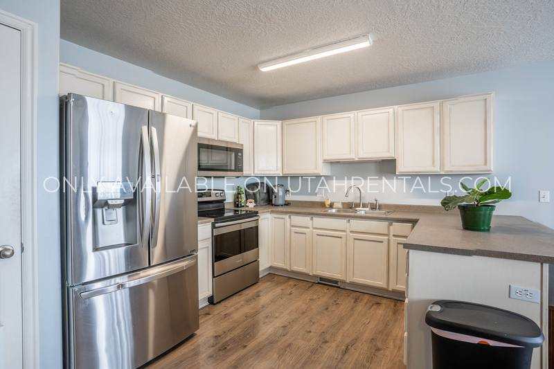 Townhouse for rent at 1256 S 1410 E #TWIN, Provo, UT 84606