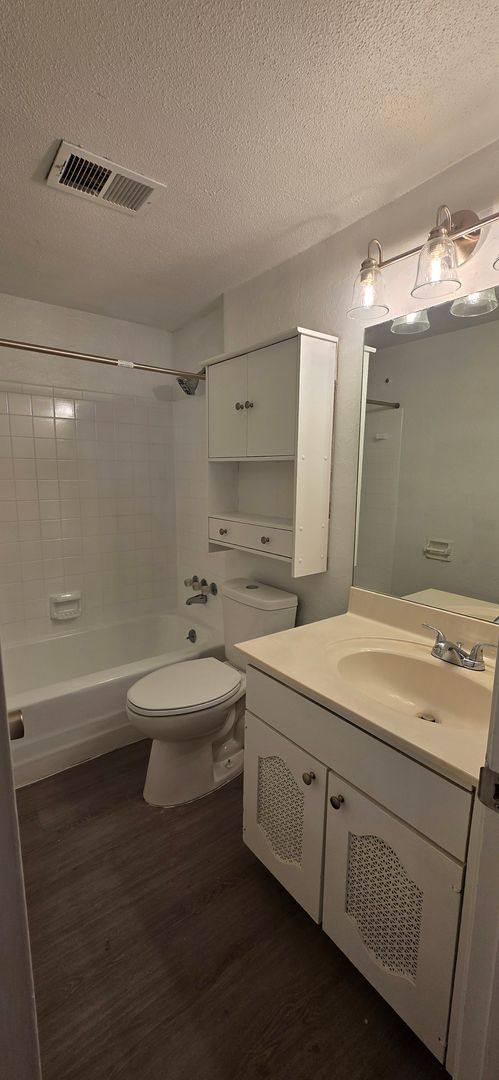 Apartment for rent at 1309 E 21st, Tulsa, OK 74114